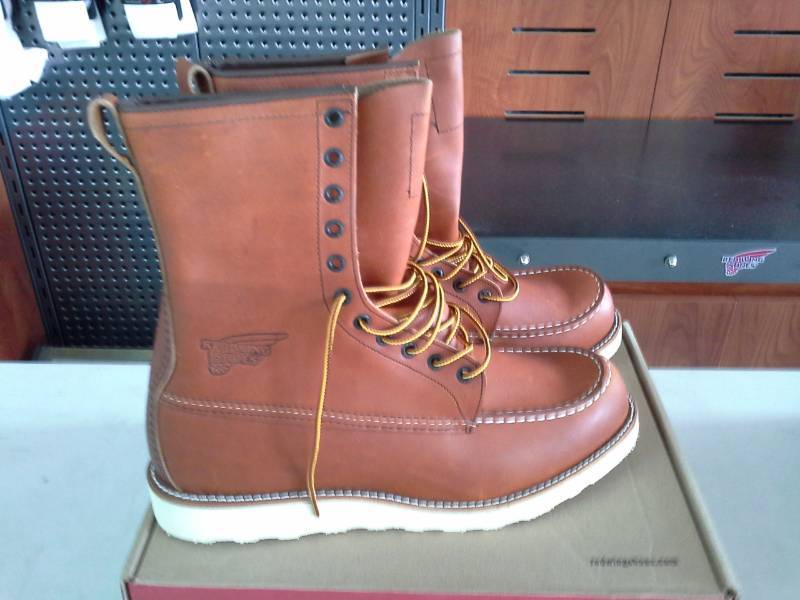 lot 597 image: Red Wing 10877  Size 12 D Mens Boots