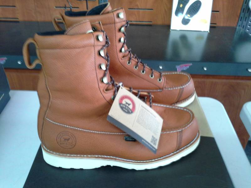 lot 655 image: Red Wing Irish Setter 894  Size 11.5 D Mens Hunt Wingshooter Boots
