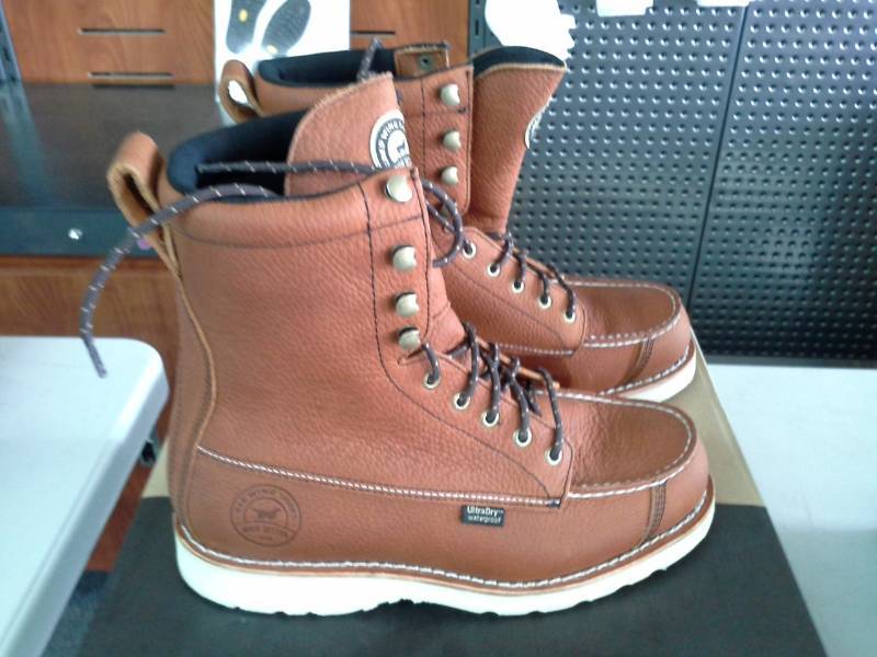 lot 656 image: Red Wing Irish Setter 894  Size 9.5 D Mens Hunt Wingshooter Boots