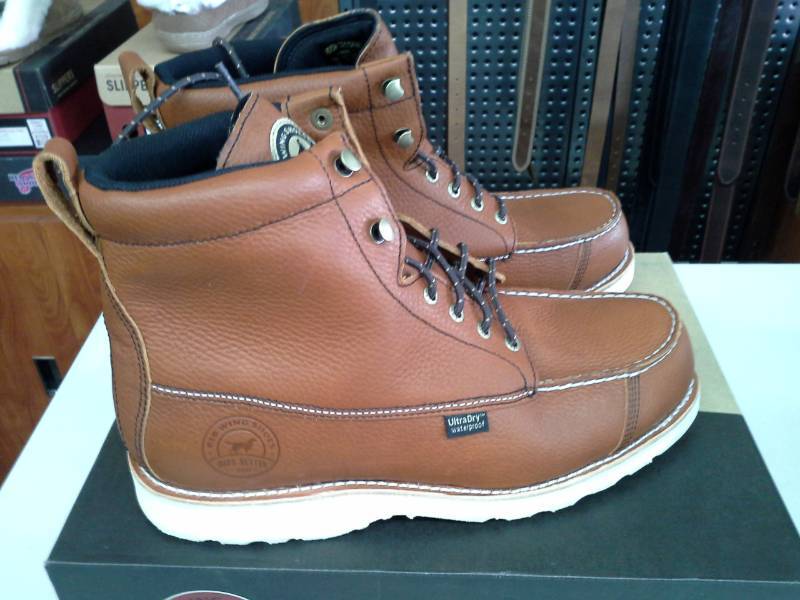 lot 660 image: Red Wing Irish Setter 838  Size 12 B Mens Hunt Wingshooter Boots