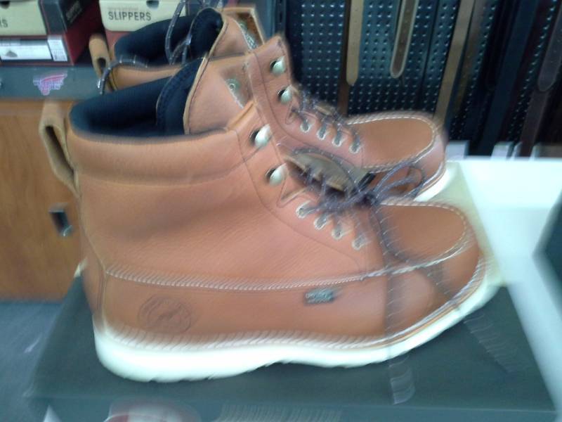 lot 684 image: Red Wing Irish Setter 838  Size 11 D Mens Hunt Wingshooter Boots