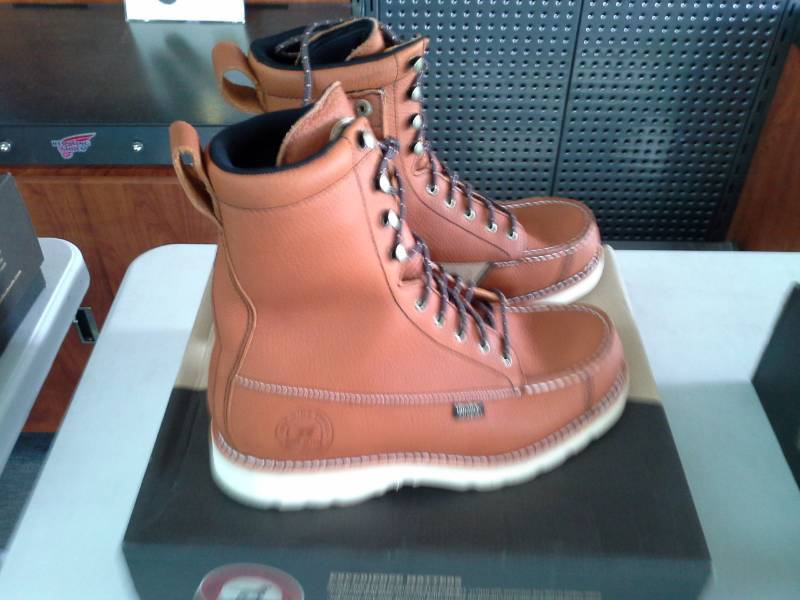 lot 689 image: Red Wing Irish Setter 894  Size 10 D Mens Hunt Wingshooter Boots