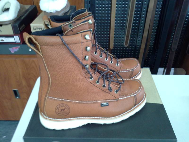 lot 693 image: Red Wing Irish Setter 894  Size 9 D Mens Hunt Wingshooter Boots