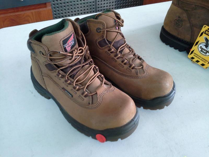 lot 756 image: Red Wing 2340  Size 6 D Womens Boots