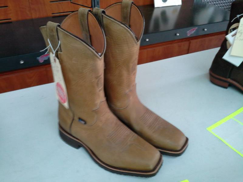 lot 774 image: Boulet 29324  Size 11 D Mens Boots