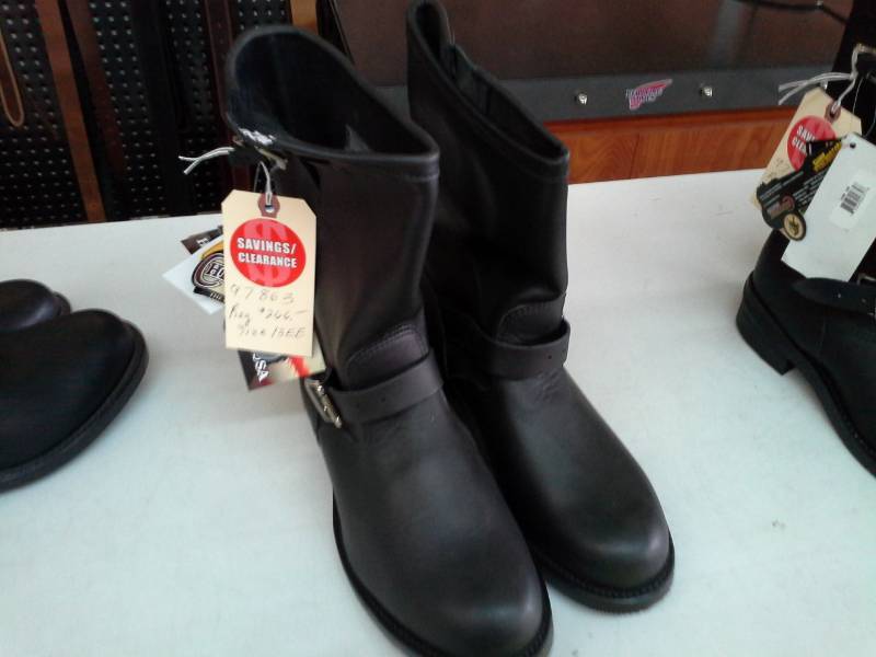 lot 783 image: Chippewa Boots 97863  Size 13 EE Mens Boots