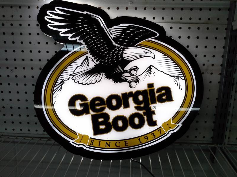 lot 820 image: Georgia Boot Lighted Wall Sign