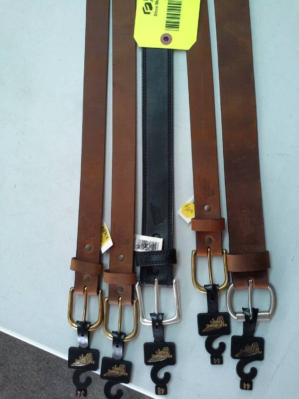lot 826 image: Lot of 5 Red Wing Mens Leather Belts