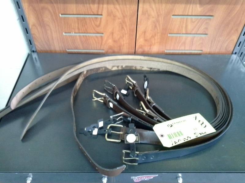 lot 847 image: Lot of (8) Mens Leather Belts