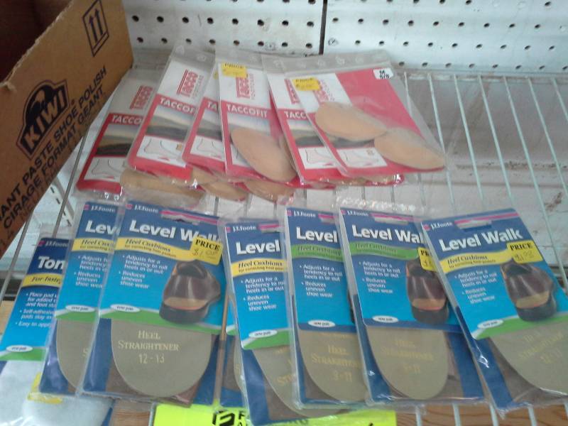 lot 852 image: Lot of (14) Level Walk Heel Cushions