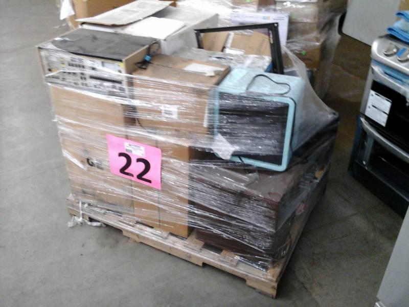 lot 22 image: Pallet of Returned Goods