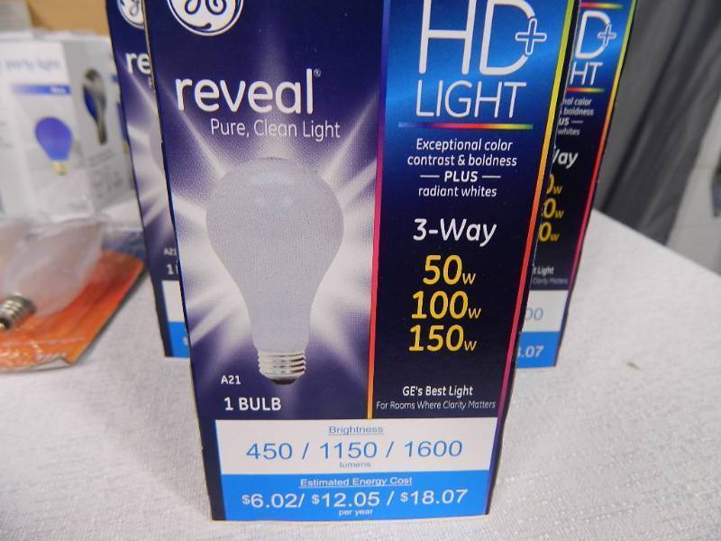 lot 209 image: Assorted New GE Light Bulbs