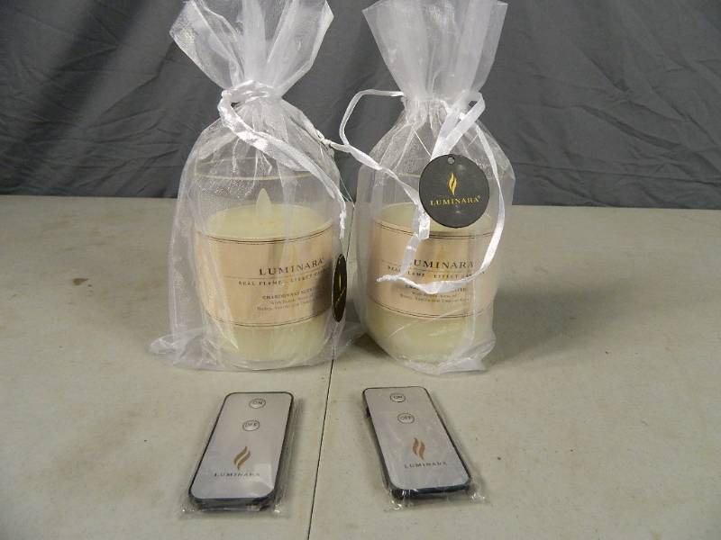 lot 16 image: 2 New Genuine Luminara Chardonnay Scented Flameless Candles