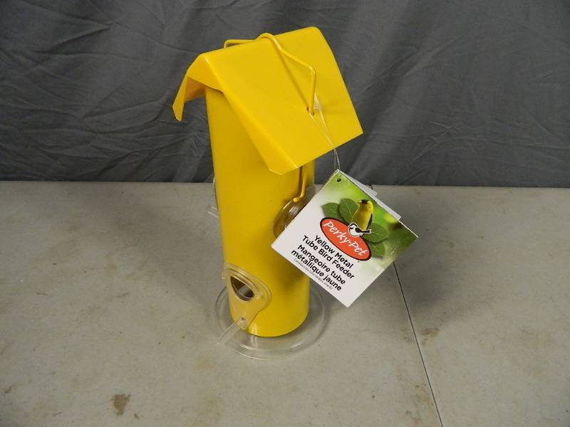 lot 37 image: New Perky Pet Yellow Metal Tube Bird Feeder