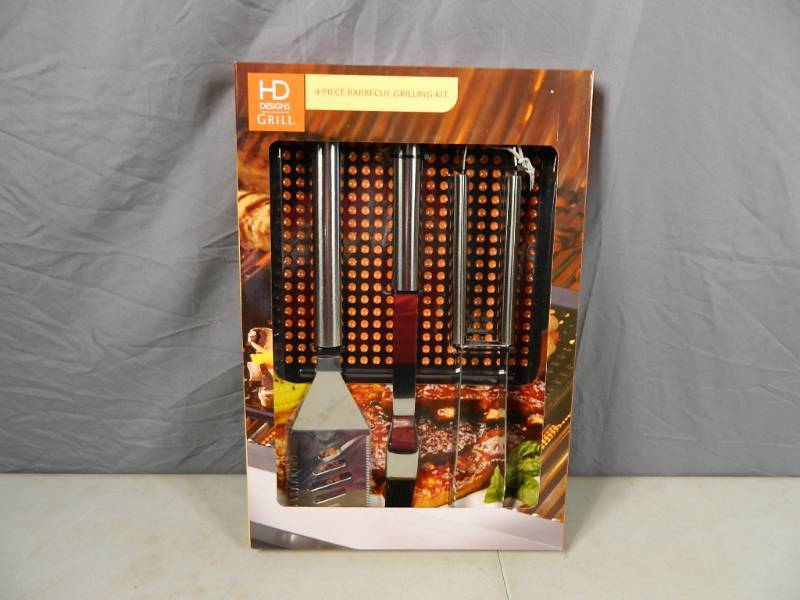 lot 40 image: New 4 Piece BBQ Grilling Set