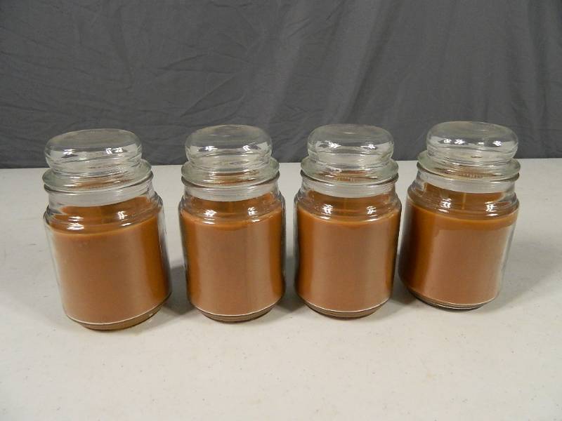 lot 66 image: 4 New Vanilla Cinnamon Brulee Candles
