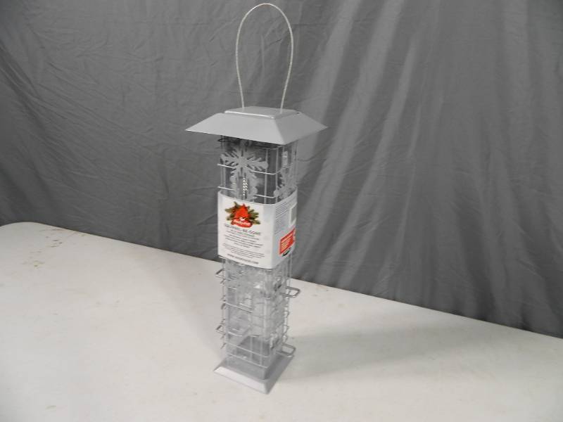 lot 70 image: New Squirrel Be Gone Wild Bird Feeder