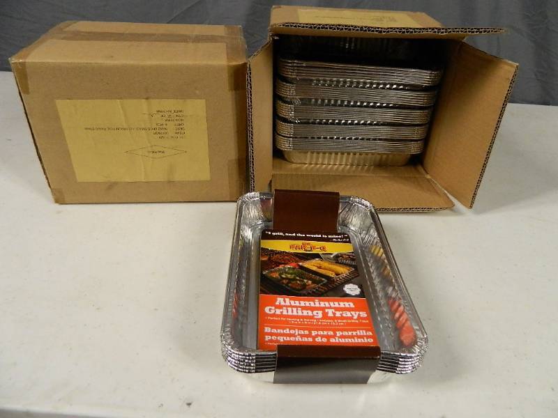lot 80 image: 2 New Cases of Aluminum Grilling Trays