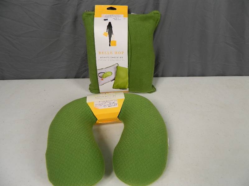 lot 89 image: New Travel Accessories