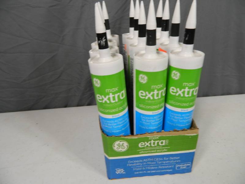 lot 90 image: 12 Tubes GE Black Silicone