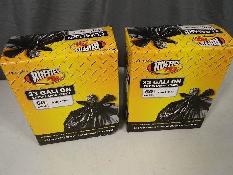 lot 95 image: 120 New 33 Gallon Garbage Bags