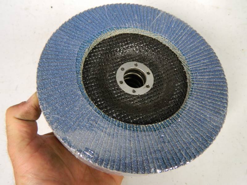 lot 103 image: 5 New 7 Inch Flap Discs