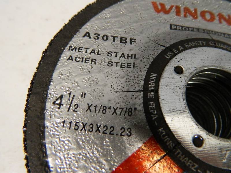 lot 106 image: 20 New 4.5 inch Cutting  Grinding Discs