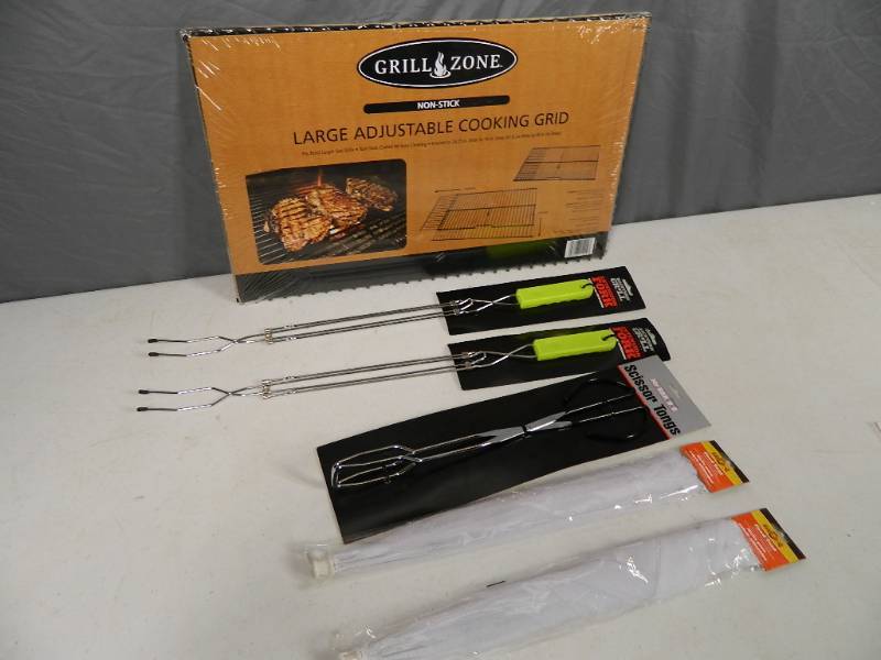 lot 111 image: New BBQ Items