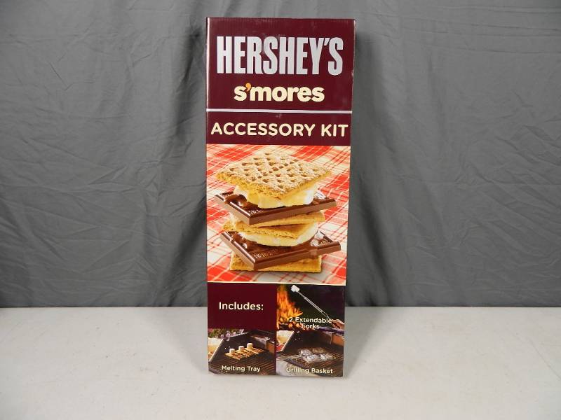 lot 127 image: New Hersheys Smore Accessory Kit