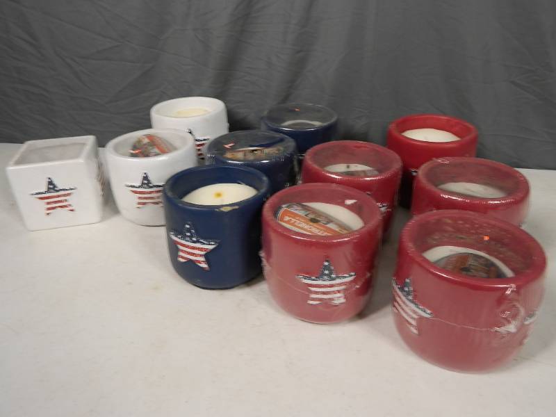 lot 148 image: 11 Citronella Candles