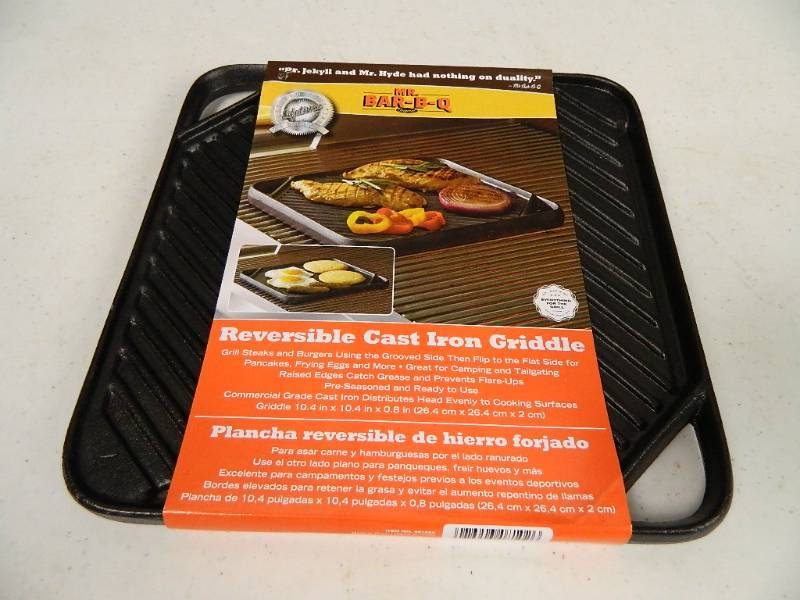 lot 174 image: New Reversible Cast Iron Griddle