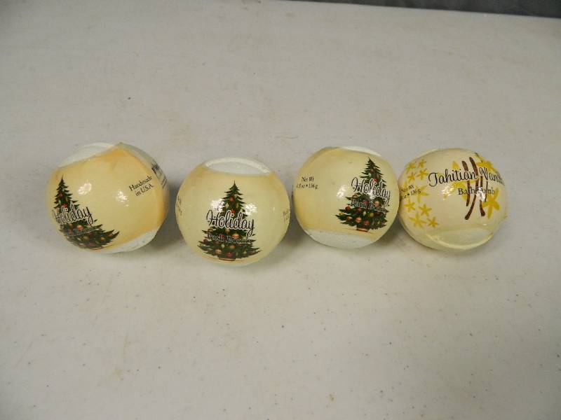 lot 185 image: 4 New Bath Bombs