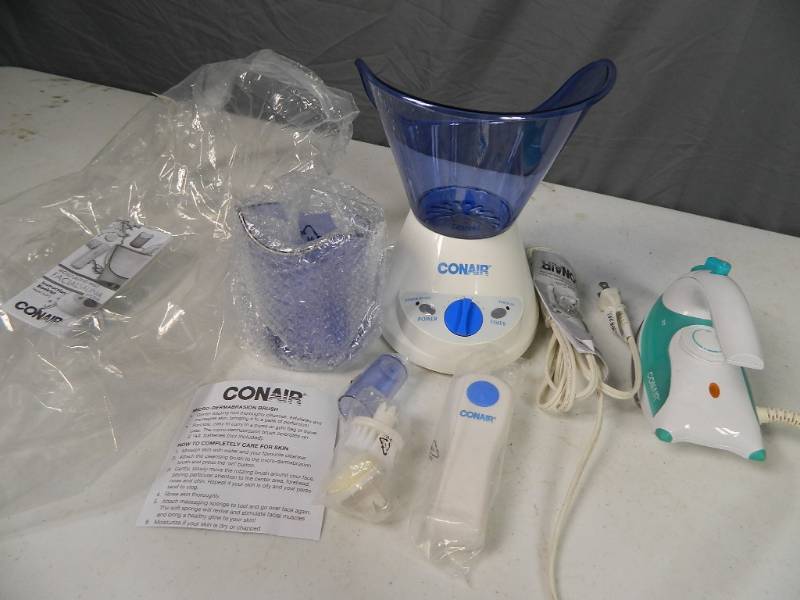 lot 192 image: New Facial Sauna and Clothing Iron