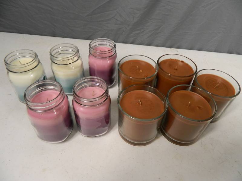 lot 197 image: 10 New Candles