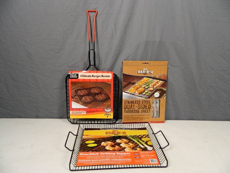 lot 199 image: New BBQ Accessories
