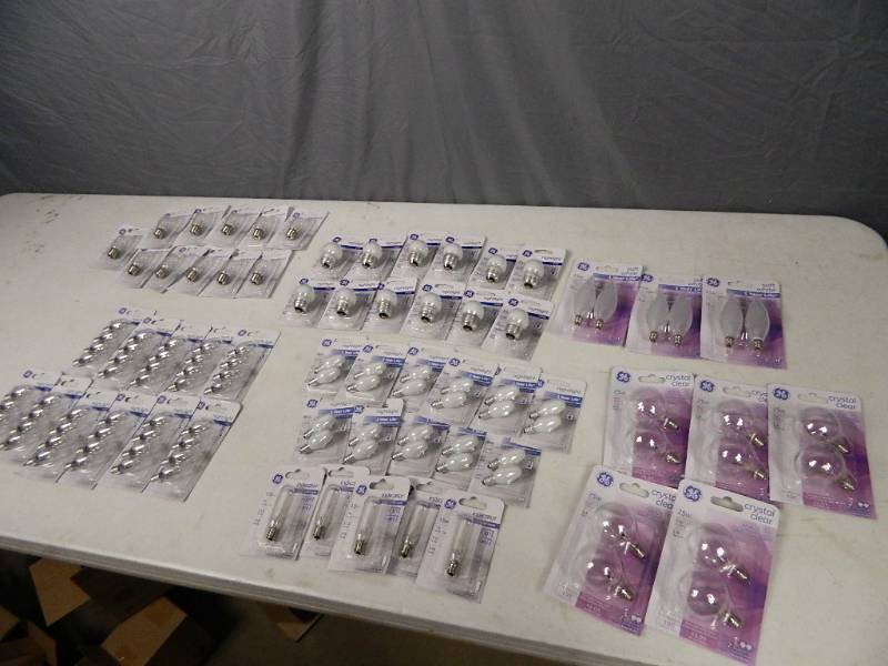 lot 208 image: 110 New GE Light Bulbs