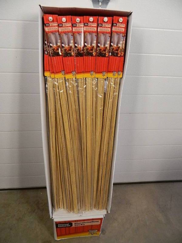 lot 12 image: 72 Piece Retail Display Marshmallow Sticks