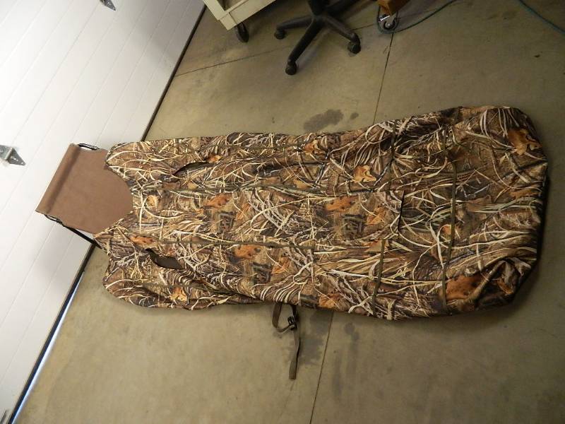 lot 238 image: New Lay Down Hunting Blind