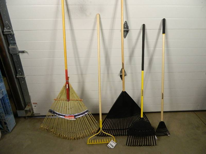 lot 240 image: 5 New Rakes