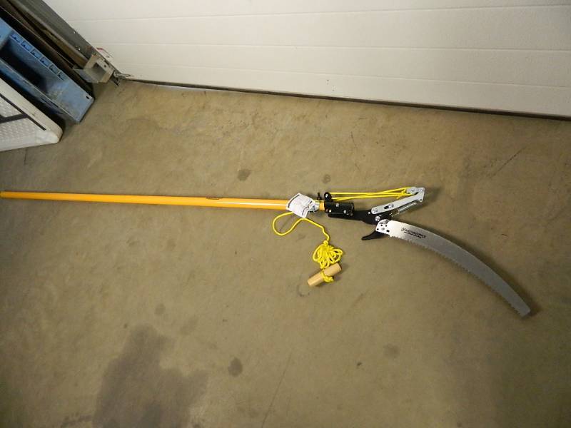 lot 245 image: New 12 ft Extension Saw