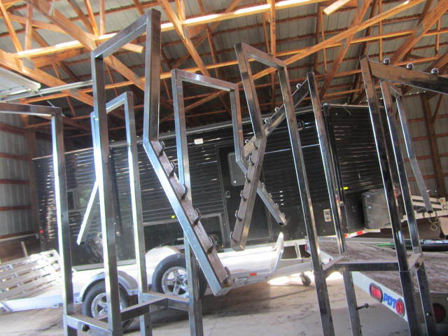 lot 25 image: Garment Racks