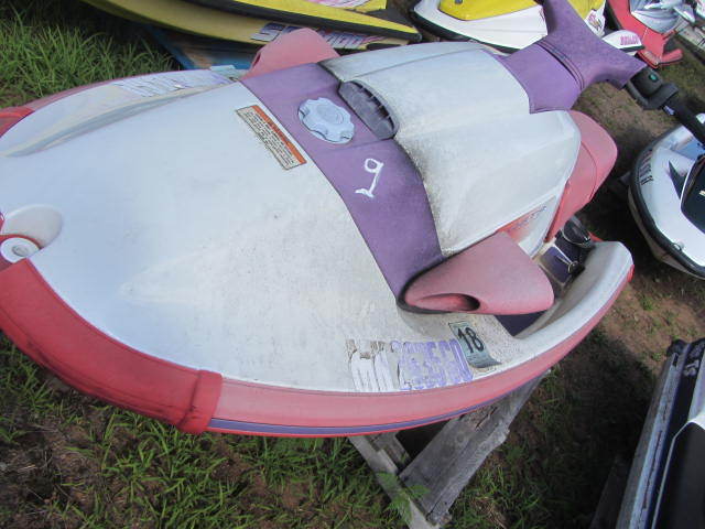 lot 9 image: Yamaha PWC for parts