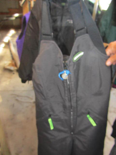 lot 69 image: Rental Clothing