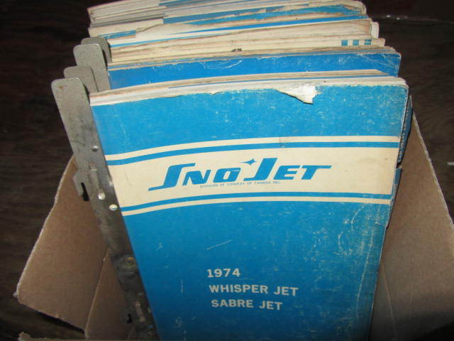 lot 98 image: Manuals