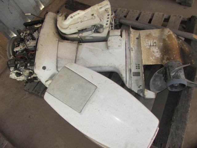 lot 108 image: OB Motor for parts