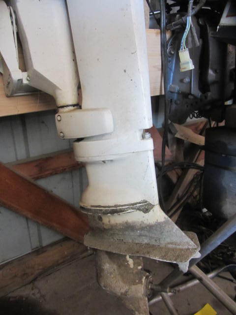 lot 172 image: OB Motors for parts