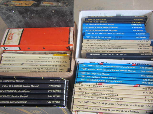 lot 184 image: Manuals