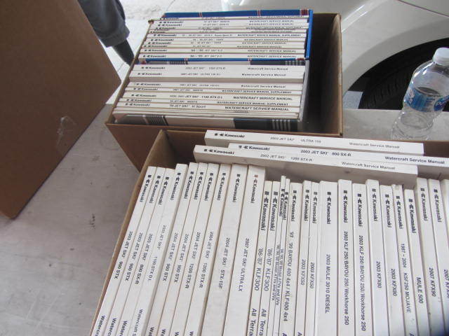 lot 190 image: Manuals