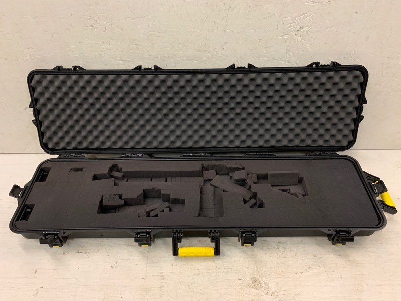 lot 16 image: Plano Heavy Duty Hardshell Rifle Case