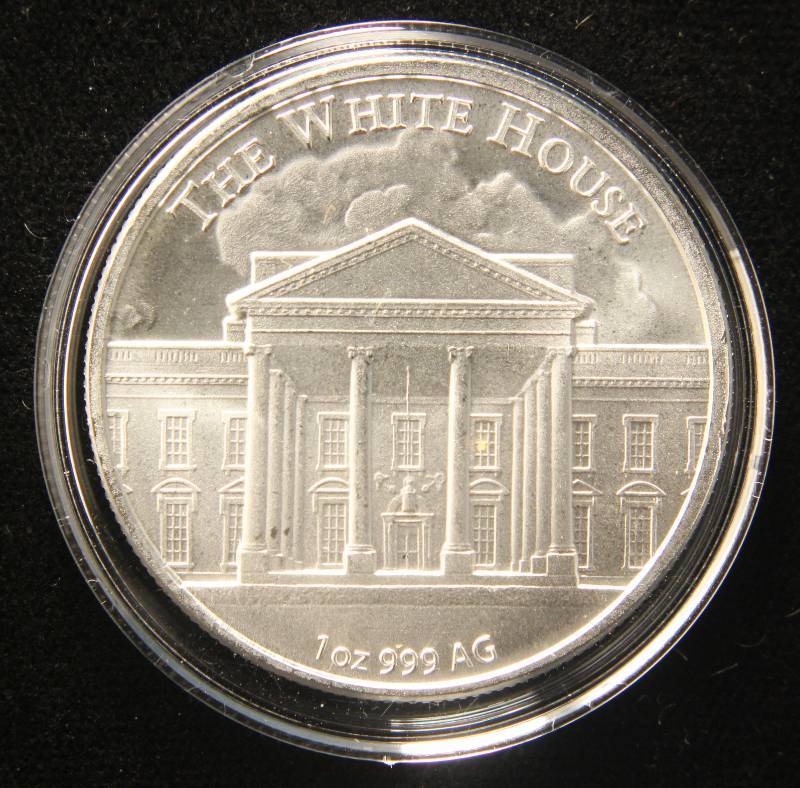 1 TROY OZ. .999 FINE SILVER DONALD TRUMP ROUND IN AIRTITE HOLDER